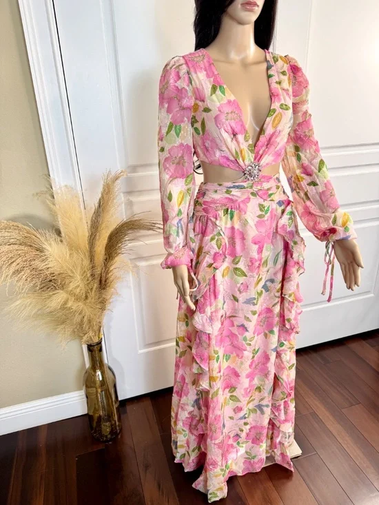 LONG SLEEVE PINK FLORAL MAXI DRESS WITH RUFFLES AND CUTOUT - Picture 11 of 17